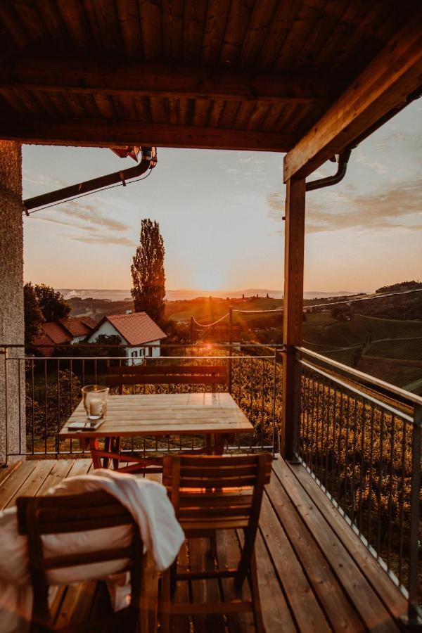 Ferienwohnung Winzerhaus am Gamlitzberg Exterior foto