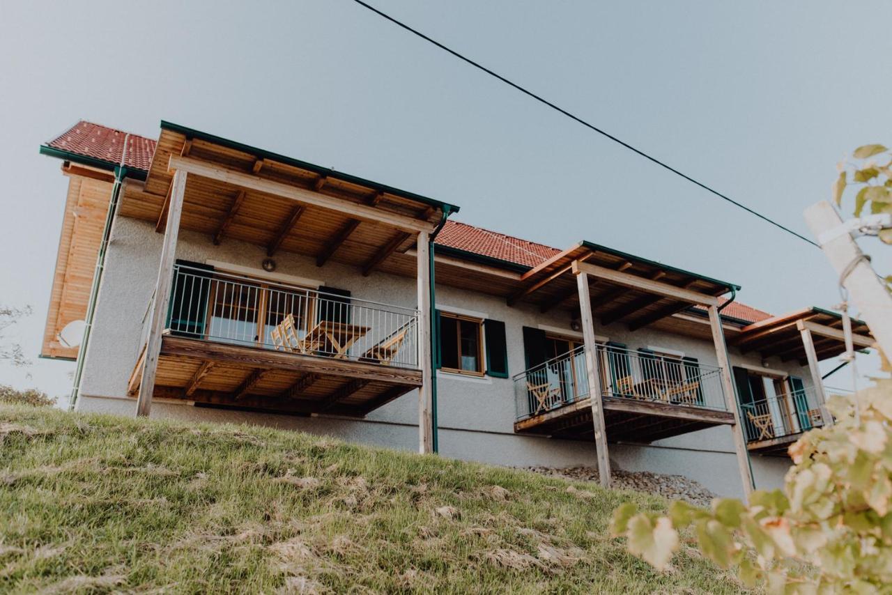 Ferienwohnung Winzerhaus am Gamlitzberg Exterior foto